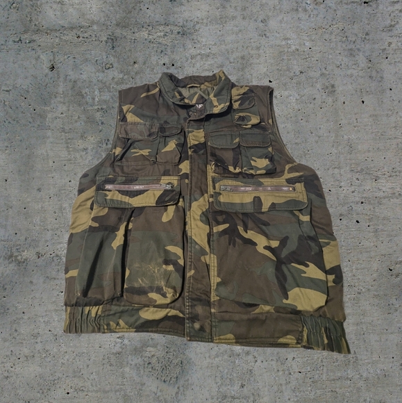 Vintage Militarie Camo Vest - Picture 1 of 5